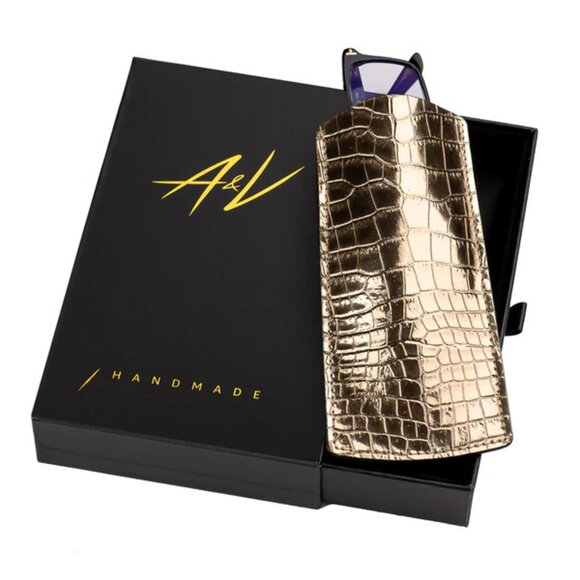 Gold Luxury Calfskin Glasses Case – Alligator‑Style Texture - Picture 2 of 3
